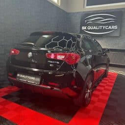 Alfa Romeo Giulietta Super 1,4 TB MultiAir TCT Limousine voll