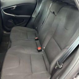 Volvo V40 D2 Kinetic Limousine voll