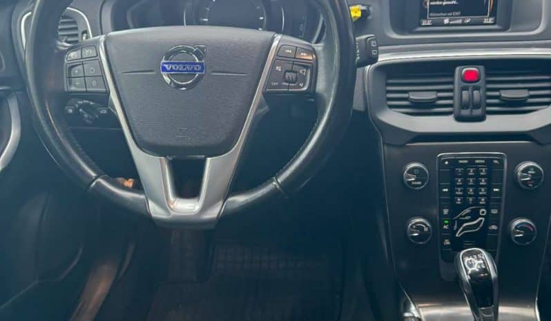 Volvo V40 D2 Kinetic Limousine voll