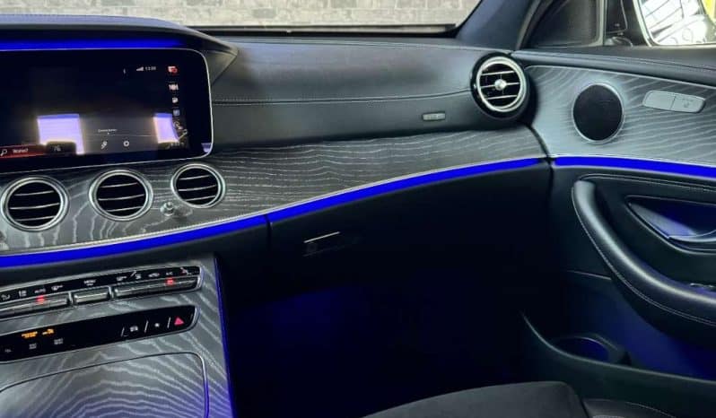 Mercedes-Benz E-Klasse E 300 de PHEV 4Matic Aut. AMG LINE Limousine voll